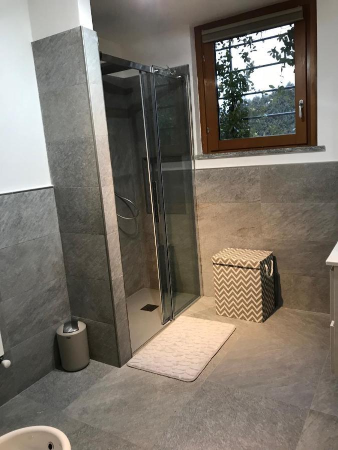 Armonie Del Lago - Lakeview Retreat With Private Garden, Pool & Jacuzzi Бавено Стая снимка